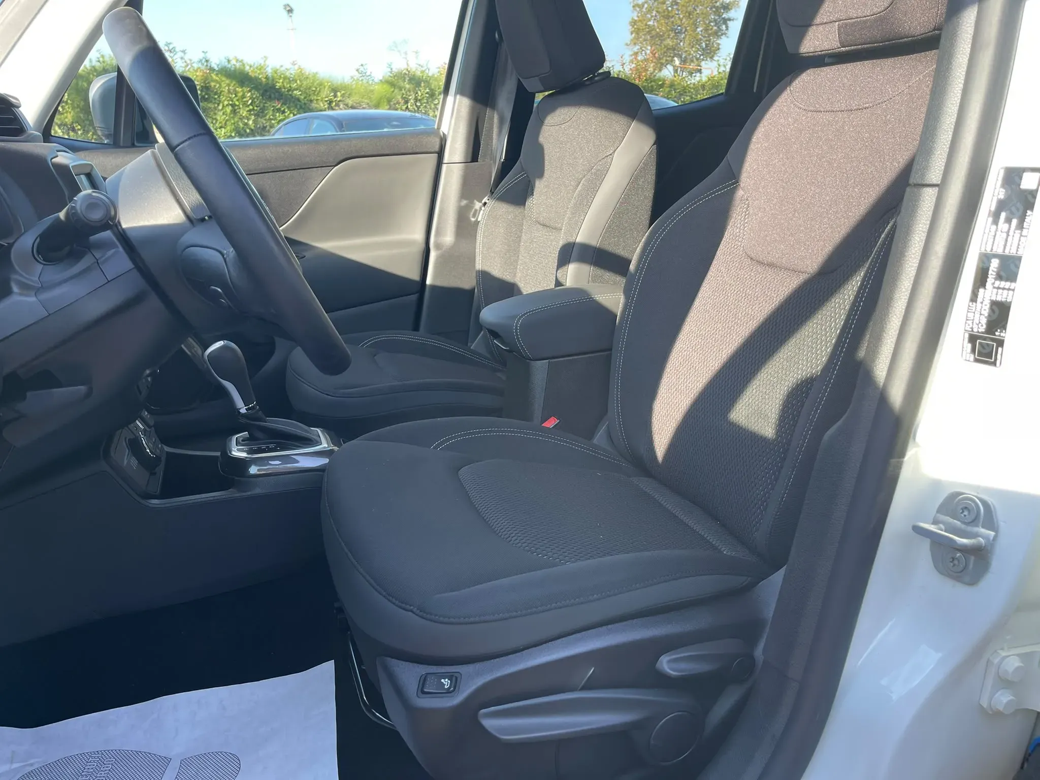 Jeep Renegade foto 9