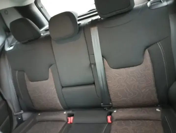 Jeep Renegade foto 11