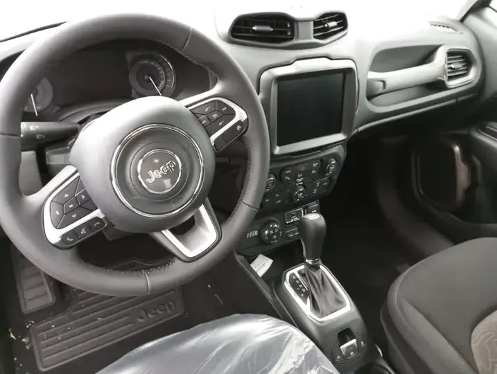 Jeep Renegade foto 7