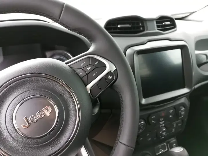 Jeep Renegade foto 8