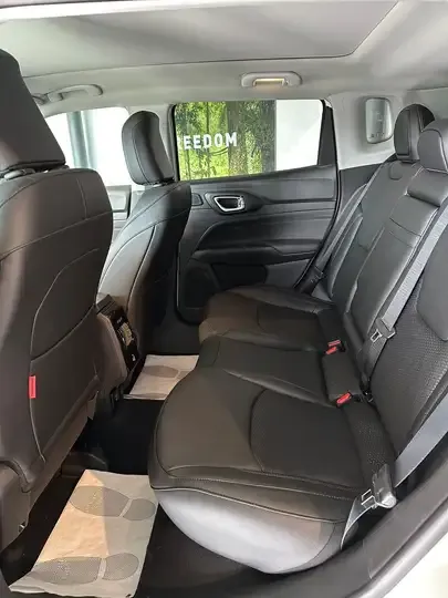 Jeep Compass foto 8