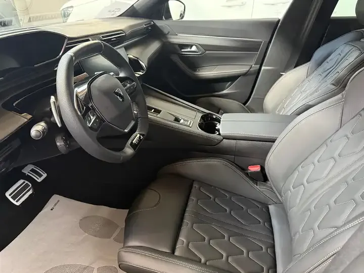Peugeot 508 SW foto 4