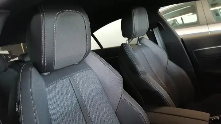 Peugeot 508 Berlina foto 8