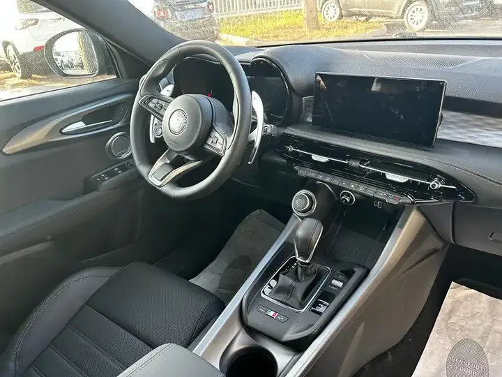 Alfa Romeo Tonale foto 5