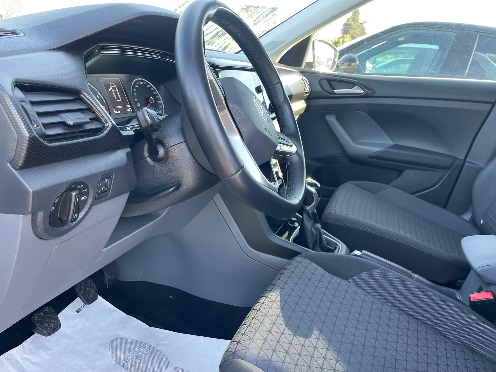 Volkswagen T-Cross foto 6