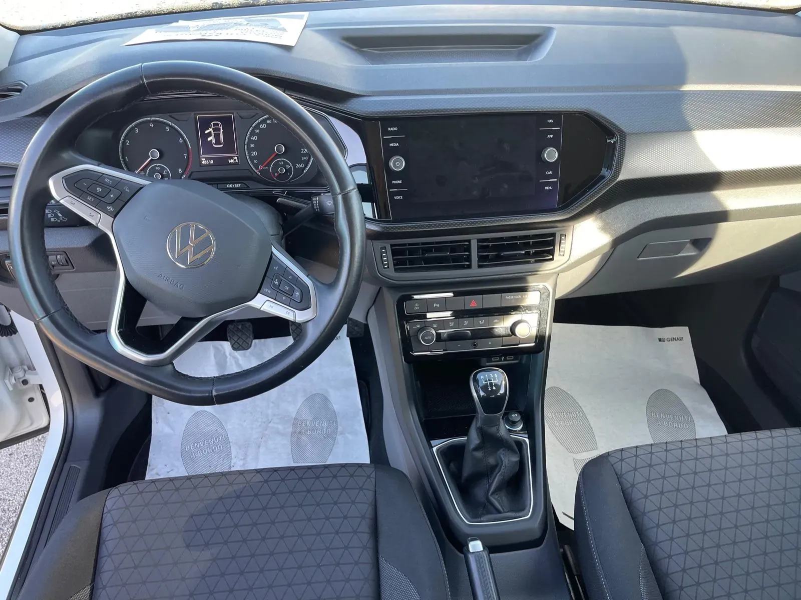 Volkswagen T-Cross foto 8