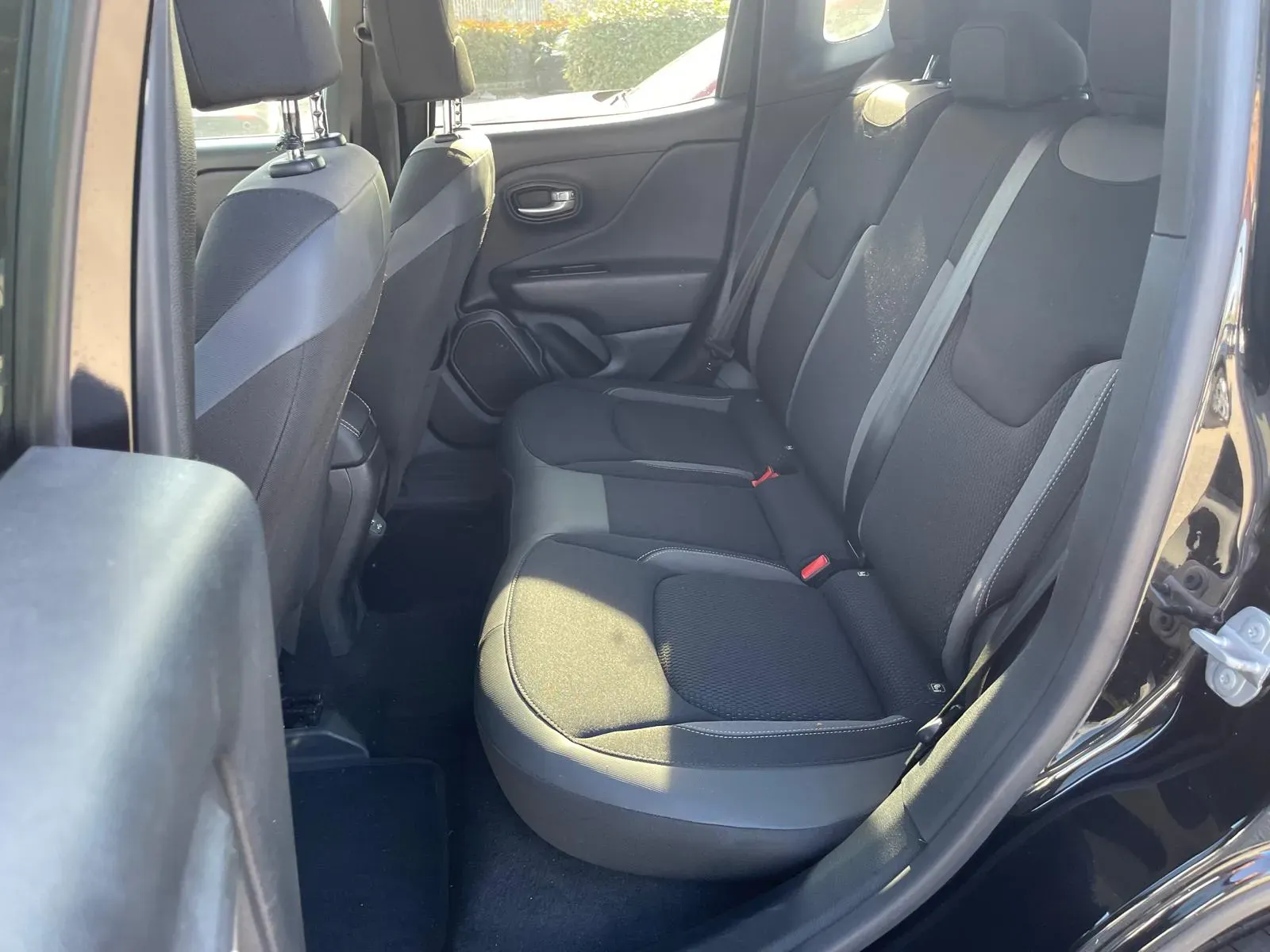 Jeep Renegade foto 10