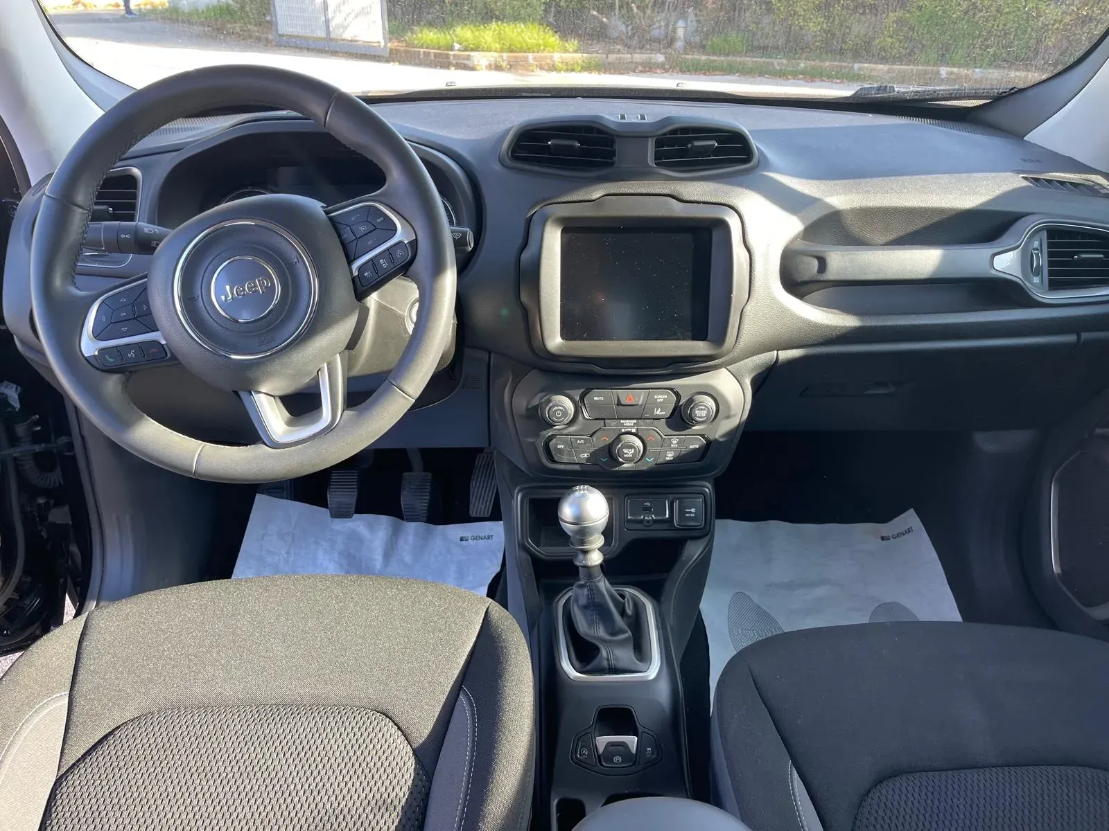 Jeep Renegade foto 7
