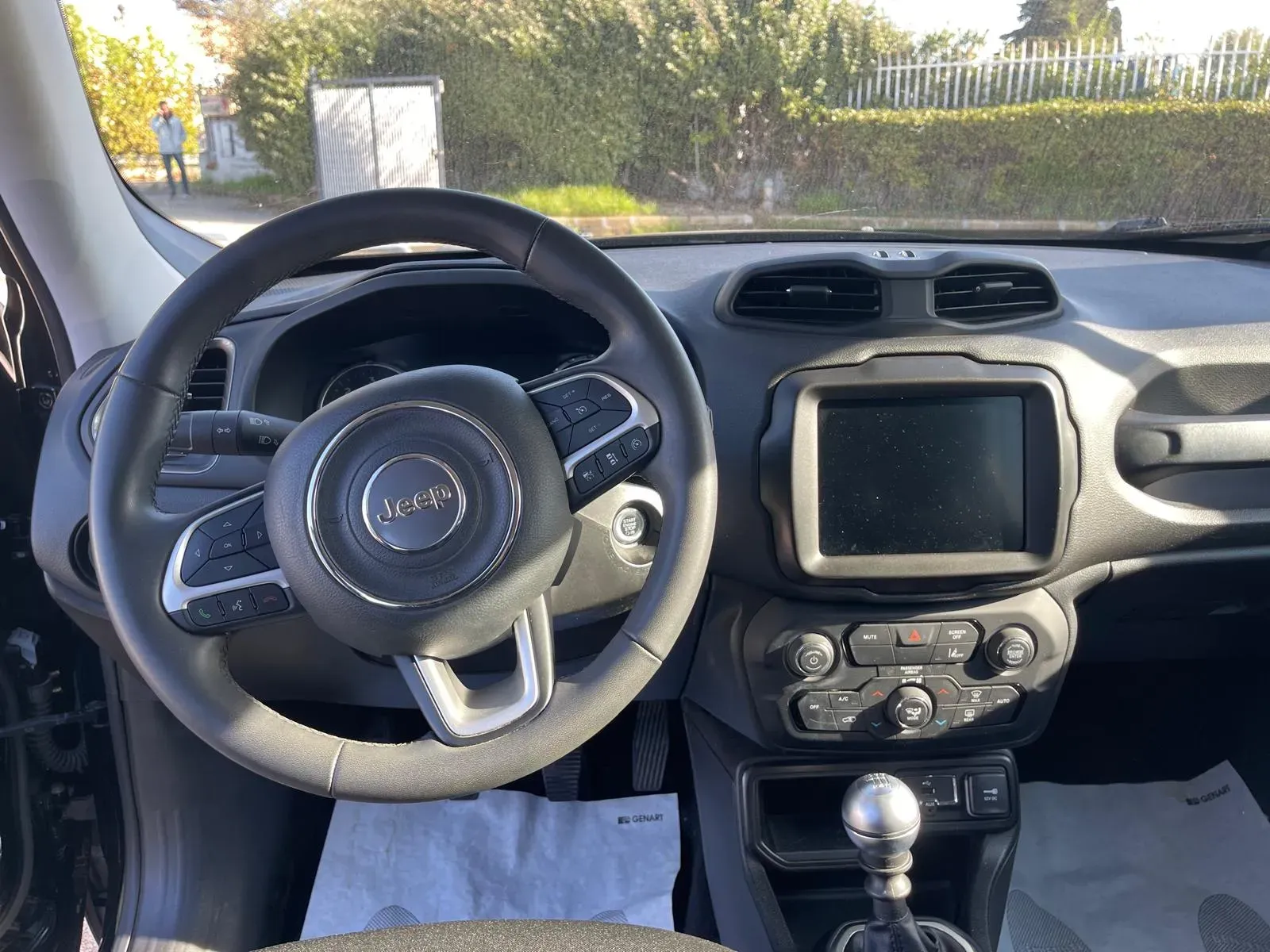 Jeep Renegade foto 8