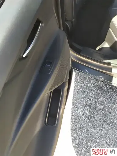 Jaguar XE foto 15