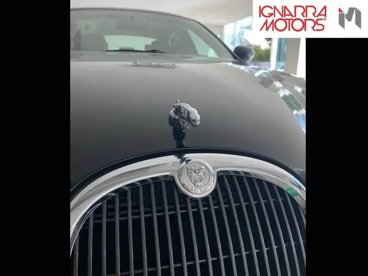 Jaguar XE foto 12