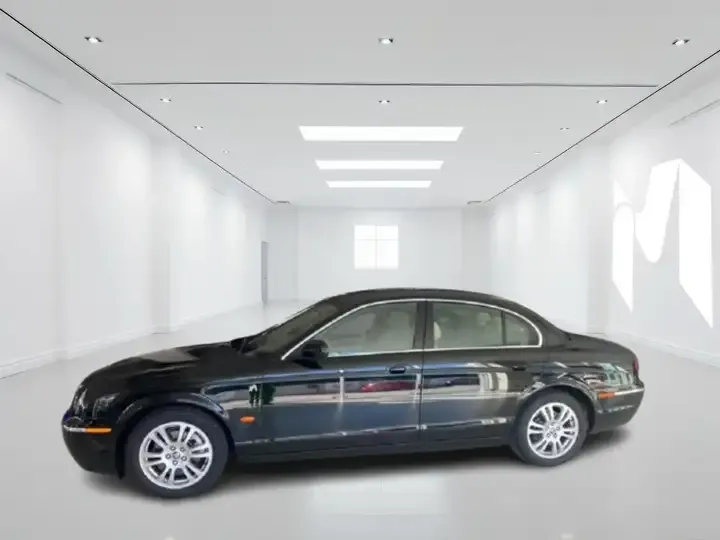 Jaguar XE foto 3