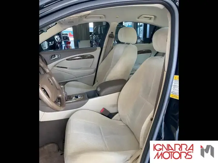 Jaguar XE foto 6