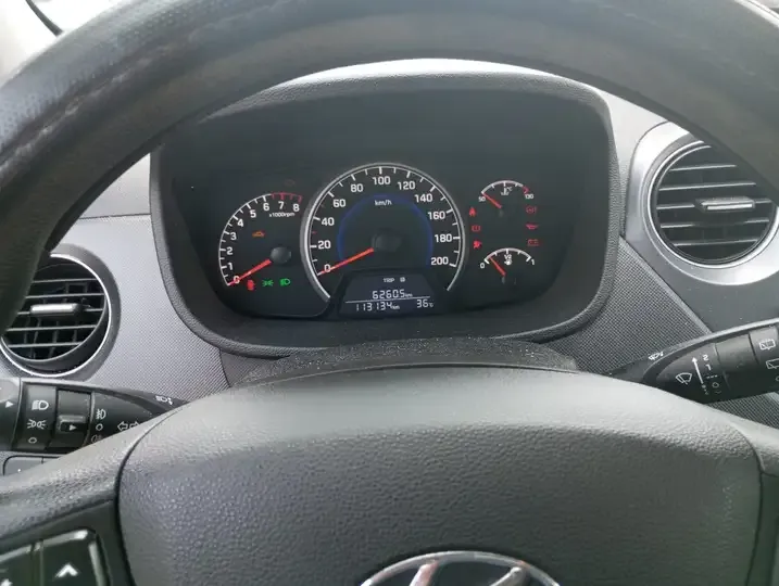 Hyundai i10 foto 2