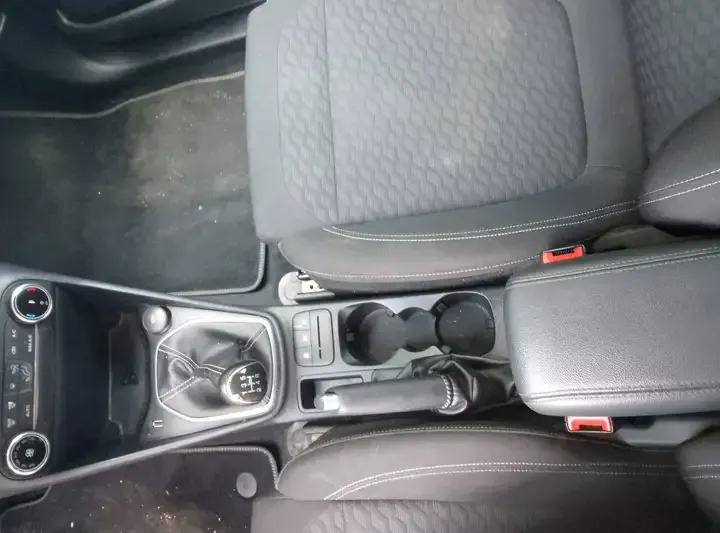 Ford Fiesta Titanium foto 8