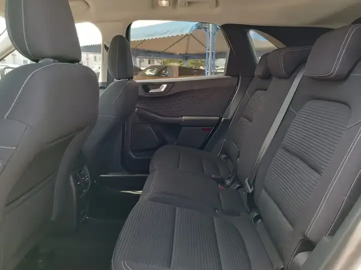 Ford Kuga foto 10