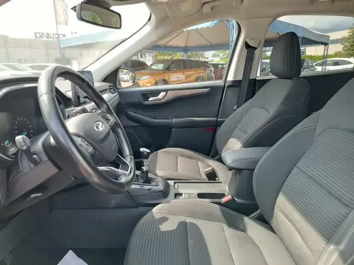 Ford Kuga foto 7