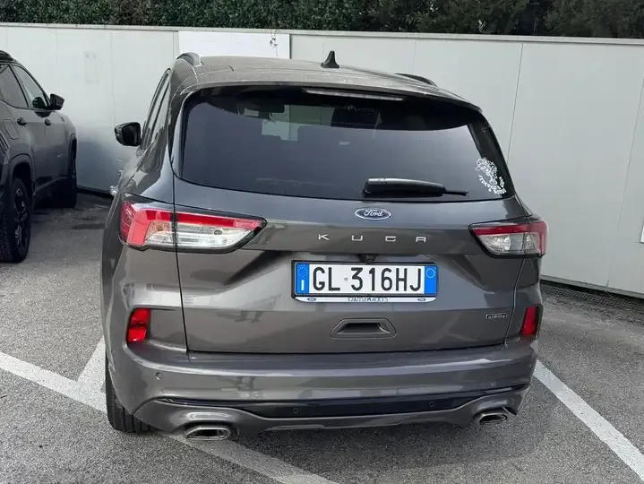 Ford Kuga foto 2