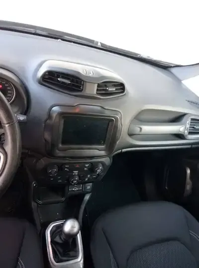 Jeep Renegade foto 8