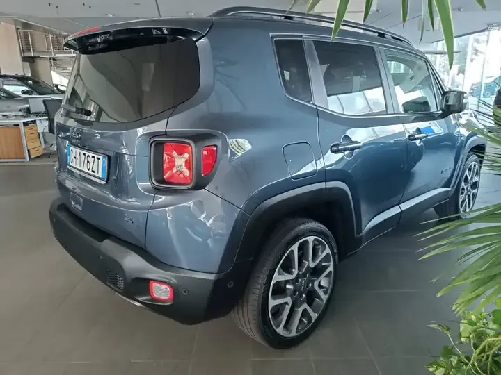 Jeep Renegade foto 4