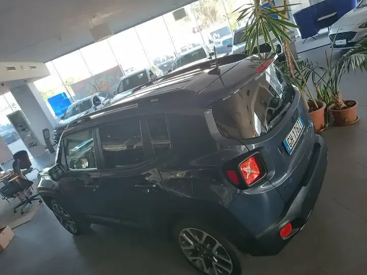 Jeep Renegade foto 5