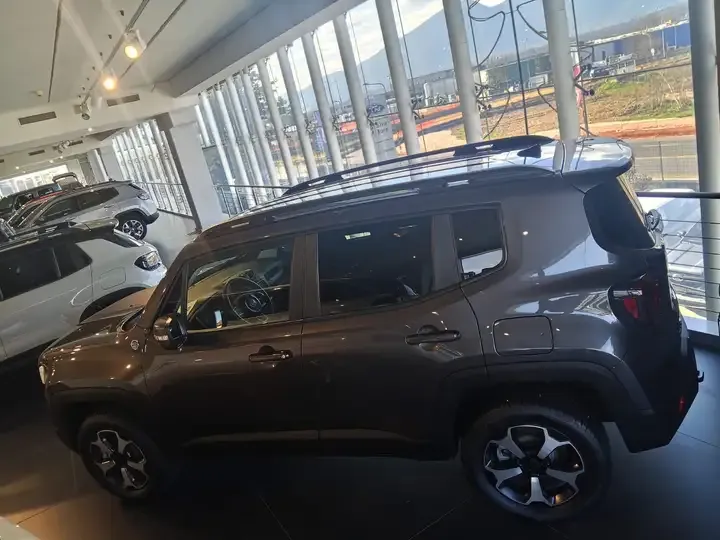 Jeep Renegade foto 6