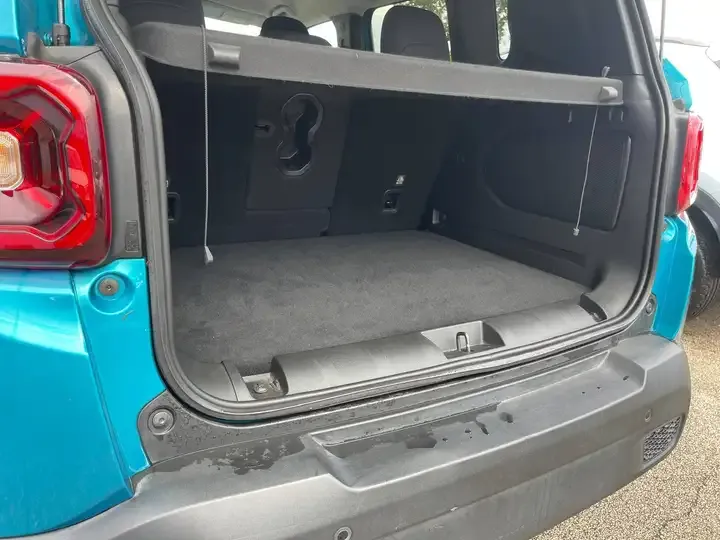Jeep Renegade foto 13