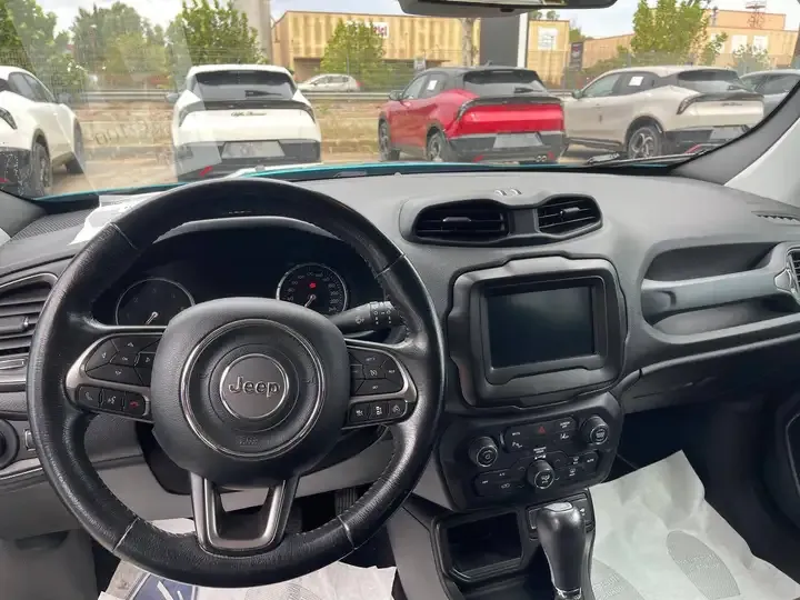 Jeep Renegade foto 6