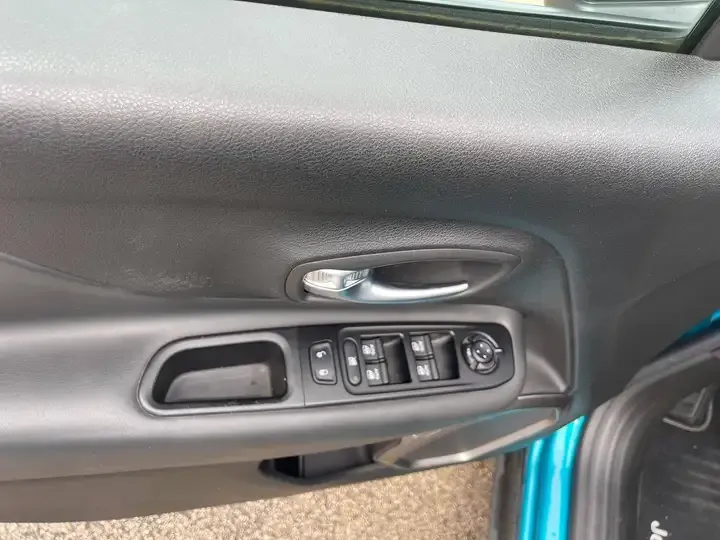 Jeep Renegade foto 8