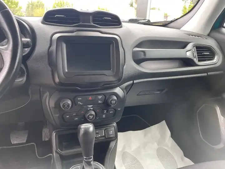 Jeep Renegade foto 9