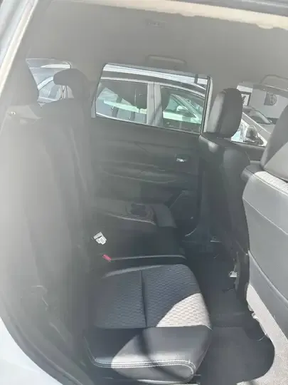 Mitsubishi Outlander foto 12