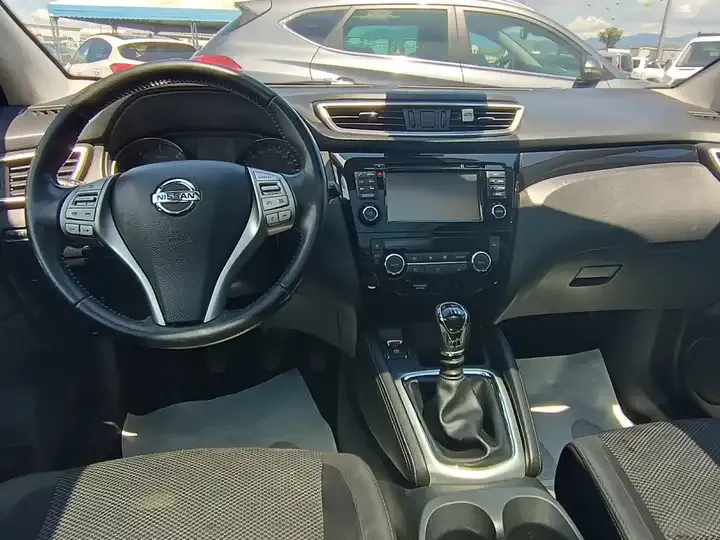 Nissan Qashqai foto 11
