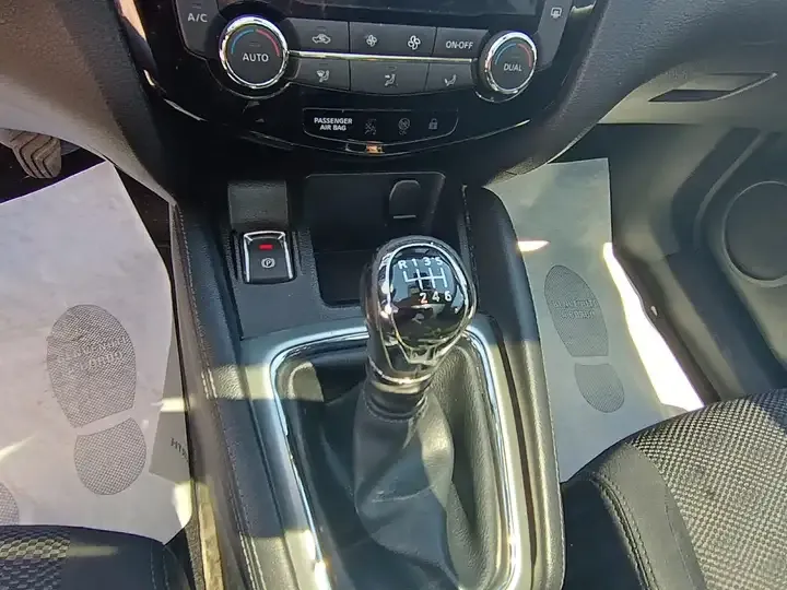 Nissan Qashqai foto 15