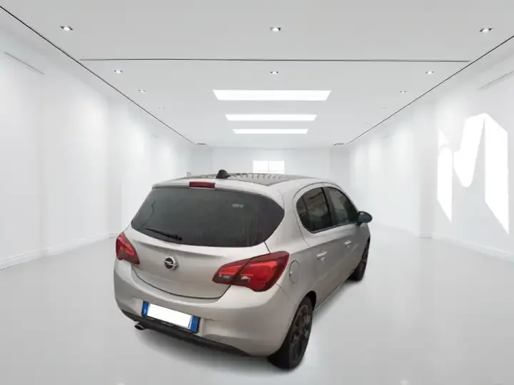 Opel Corsa 5 porte foto 2