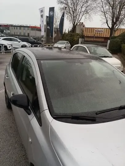 Opel Corsa 5 porte foto 3