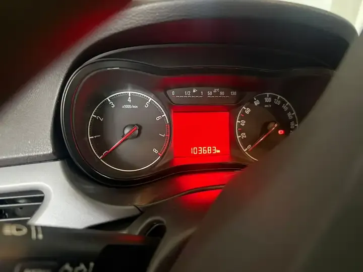 Opel Corsa 5 porte foto 5