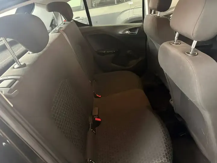 Opel Corsa 5 porte foto 7