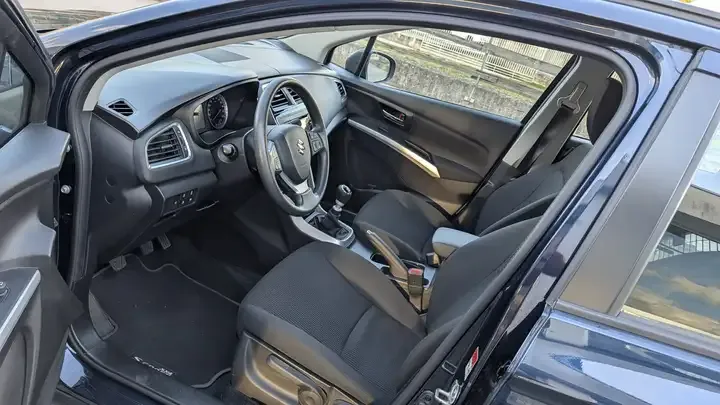 Suzuki S-Cross foto 3