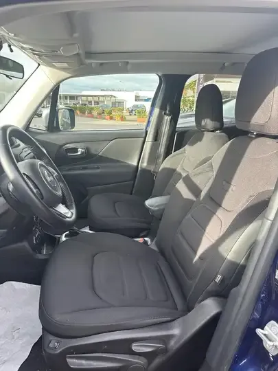 Jeep Renegade foto 7