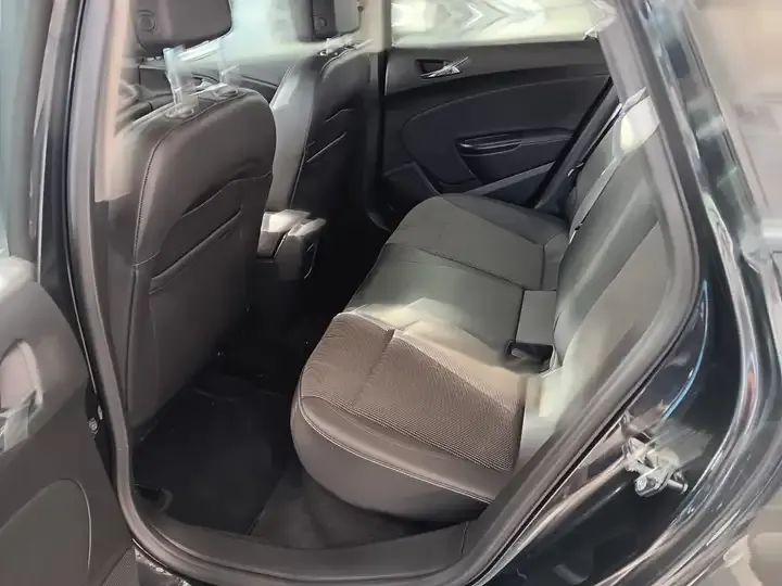 Opel Astra foto 8
