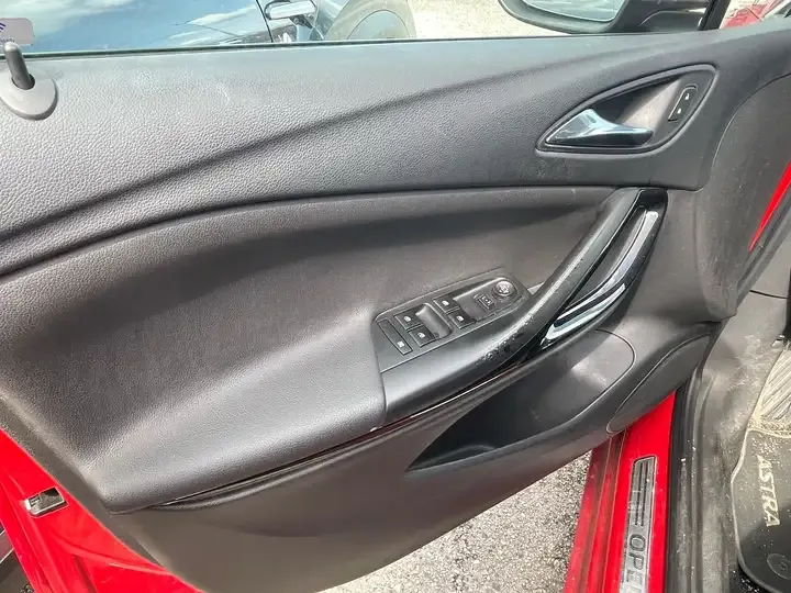 Opel Astra foto 11