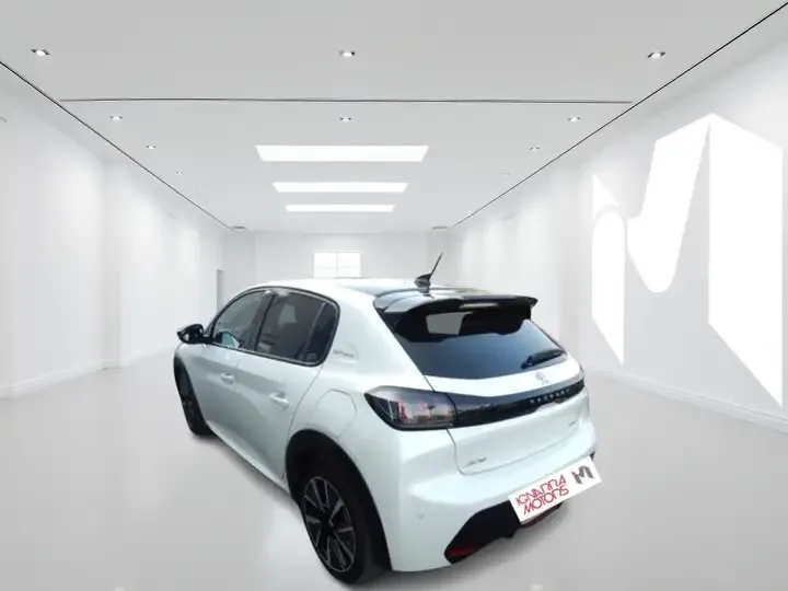Peugeot 208 foto 2