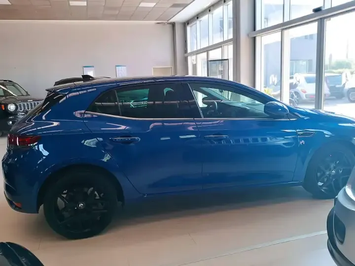 Renault Megane foto 2