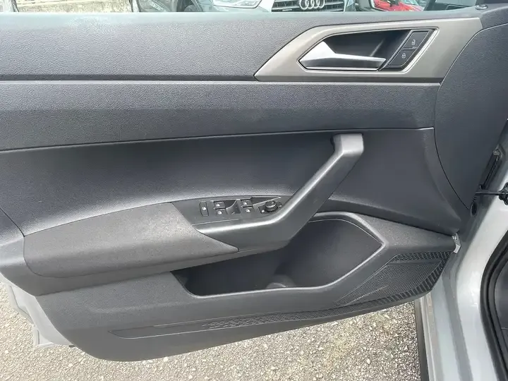 Volkswagen Polo foto 11