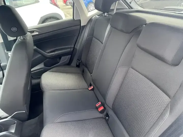 Volkswagen Polo foto 15