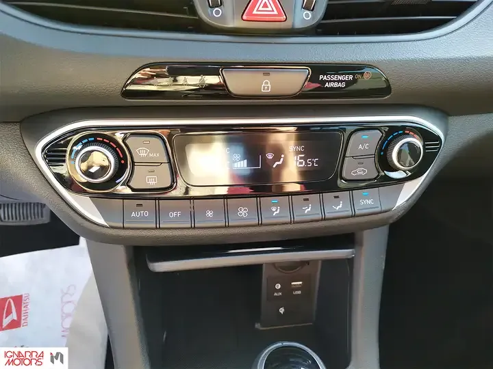 Hyundai i30 foto 11