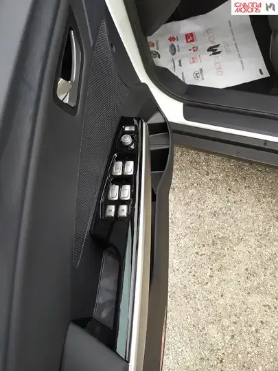 Ssangyong Tivoli foto 15