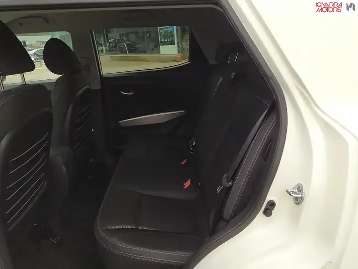 Ssangyong Tivoli foto 8