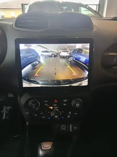Jeep Renegade foto 10