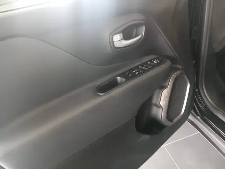 Jeep Renegade foto 5